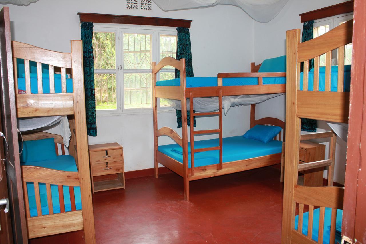 Hostel Hoff Moshi Esterno foto