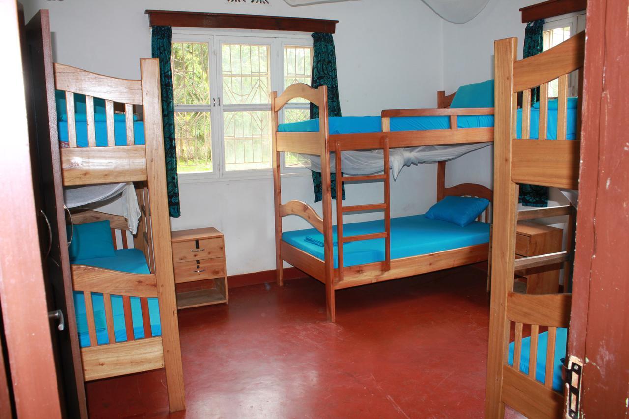 Hostel Hoff Moshi Esterno foto