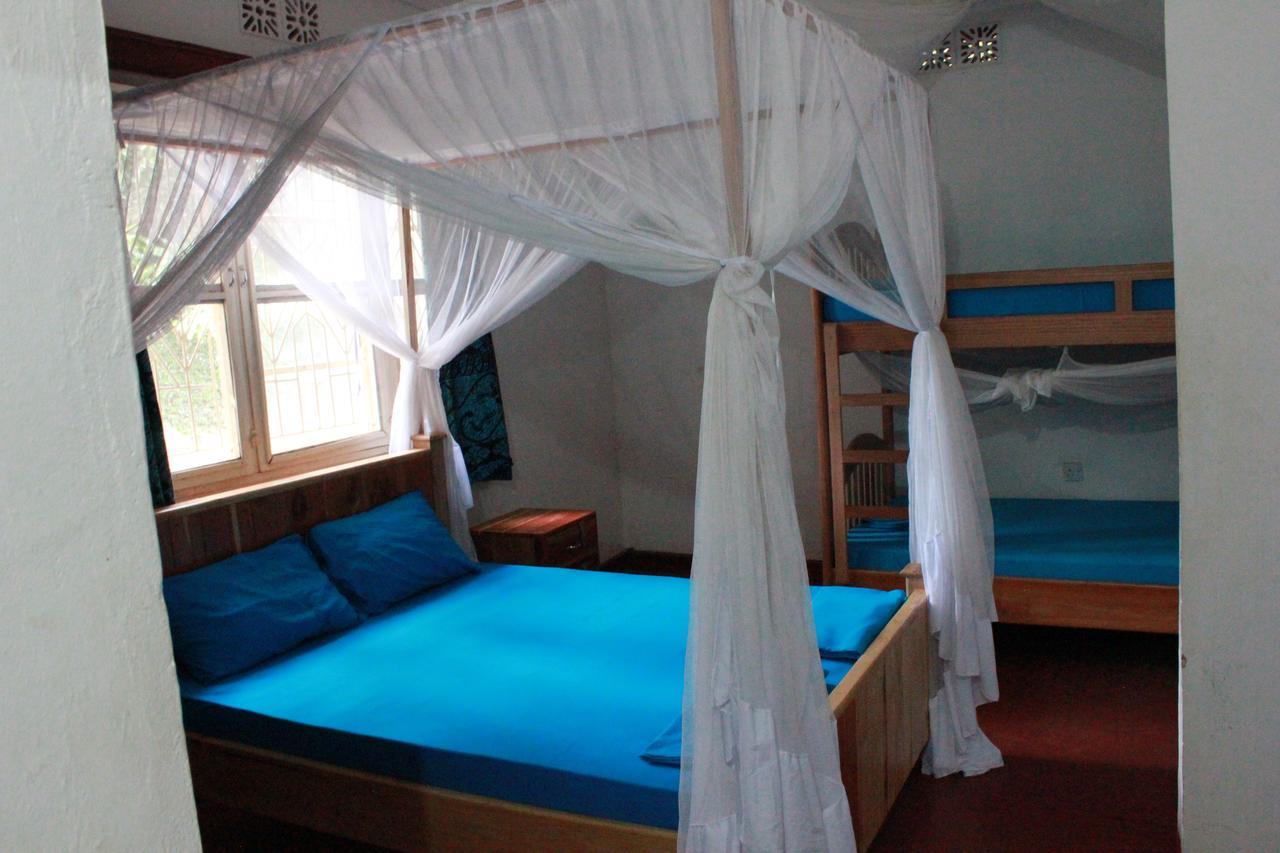 Hostel Hoff Moshi Esterno foto