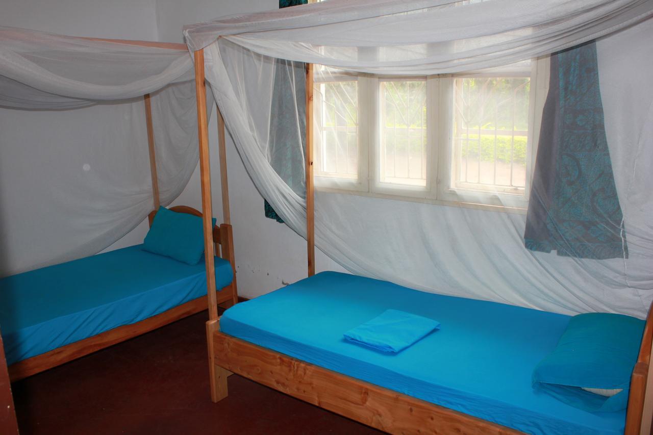 Hostel Hoff Moshi Esterno foto