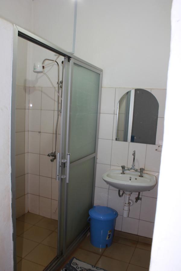 Hostel Hoff Moshi Esterno foto