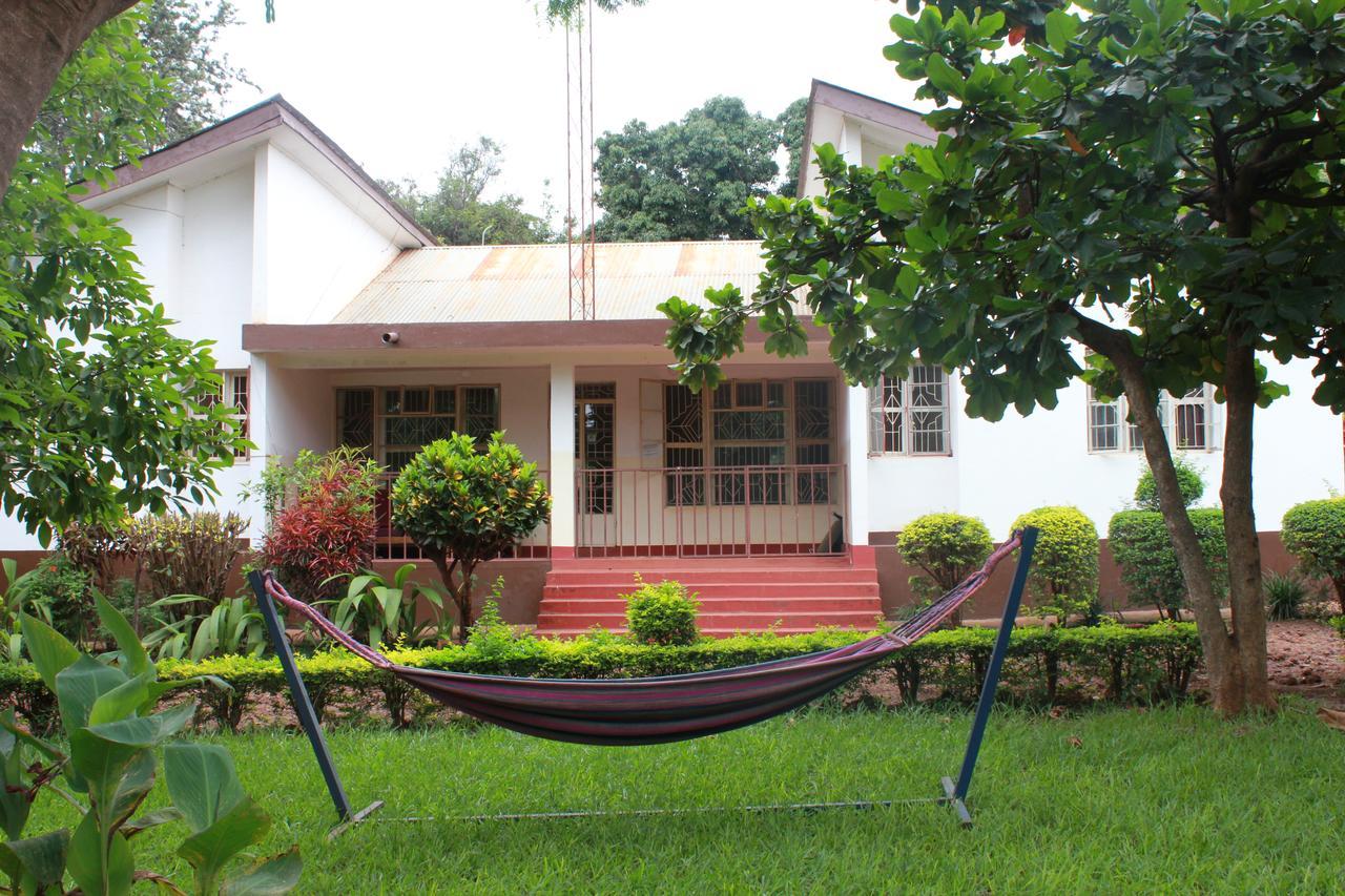 Hostel Hoff Moshi Esterno foto